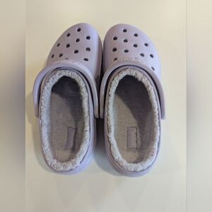 Crocs Mens 8 Women’s 10 Fleece Lined Slip On Shoes in Orchid Purple